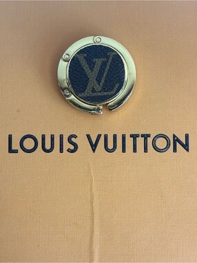 Louis Vuitton Glossy Purse Hanger, Bag Holder, Gold Tone